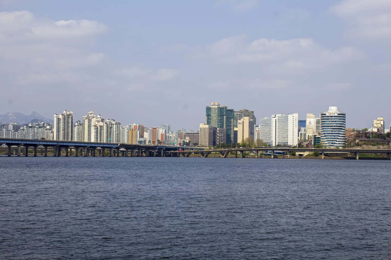 The Han River from Yeouido Hangang Park, Seoul, 2019.